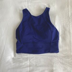 Size 4 Lulu Crop Tank